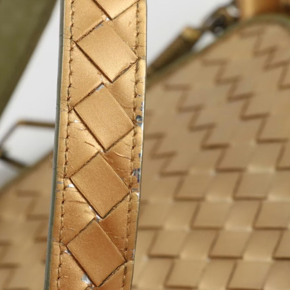 Authentic Bottega Veneta Flat Shoulder Bag - Golden Metallic Intrecciato Leather - Picture 10 of 16